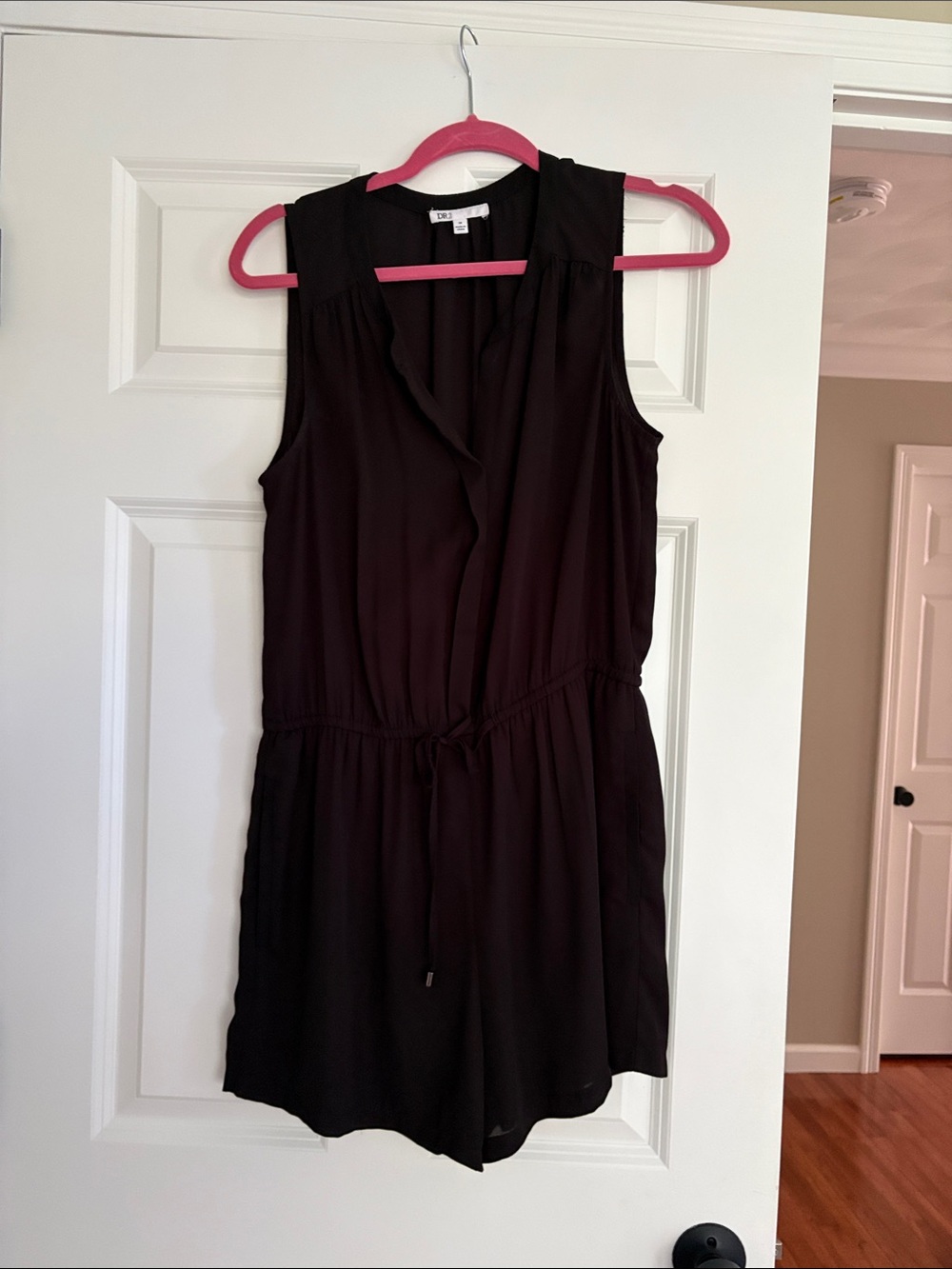 Sleeveless Black V-Neck Drawstring Waist Jumper